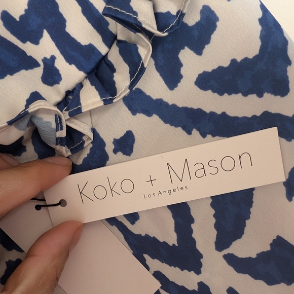 Elegant Blue and White Patterned Midi Dress - Picture 12 of 13